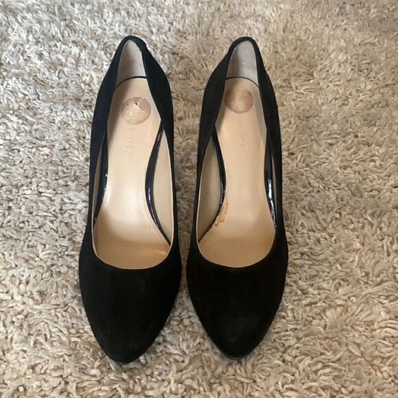 Nine West EUC black suede like heels Size 6 - Picture 1 of 7